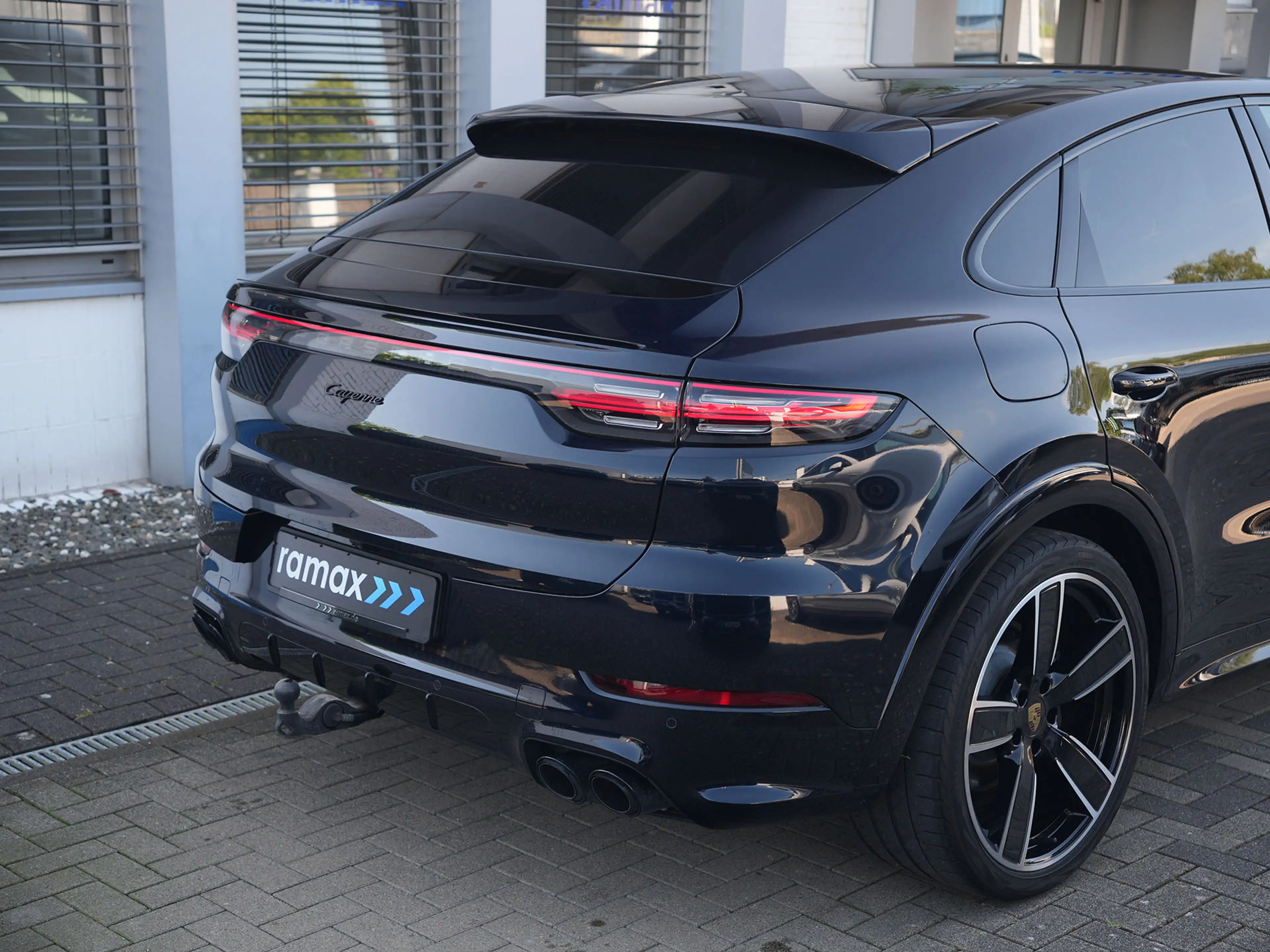 Porsche Cayenne E-Hybrid Coupé SPORTDESIGN-SPORTABGAS.-LUFTF.-PANO-LEDER KREIDE — photo 49