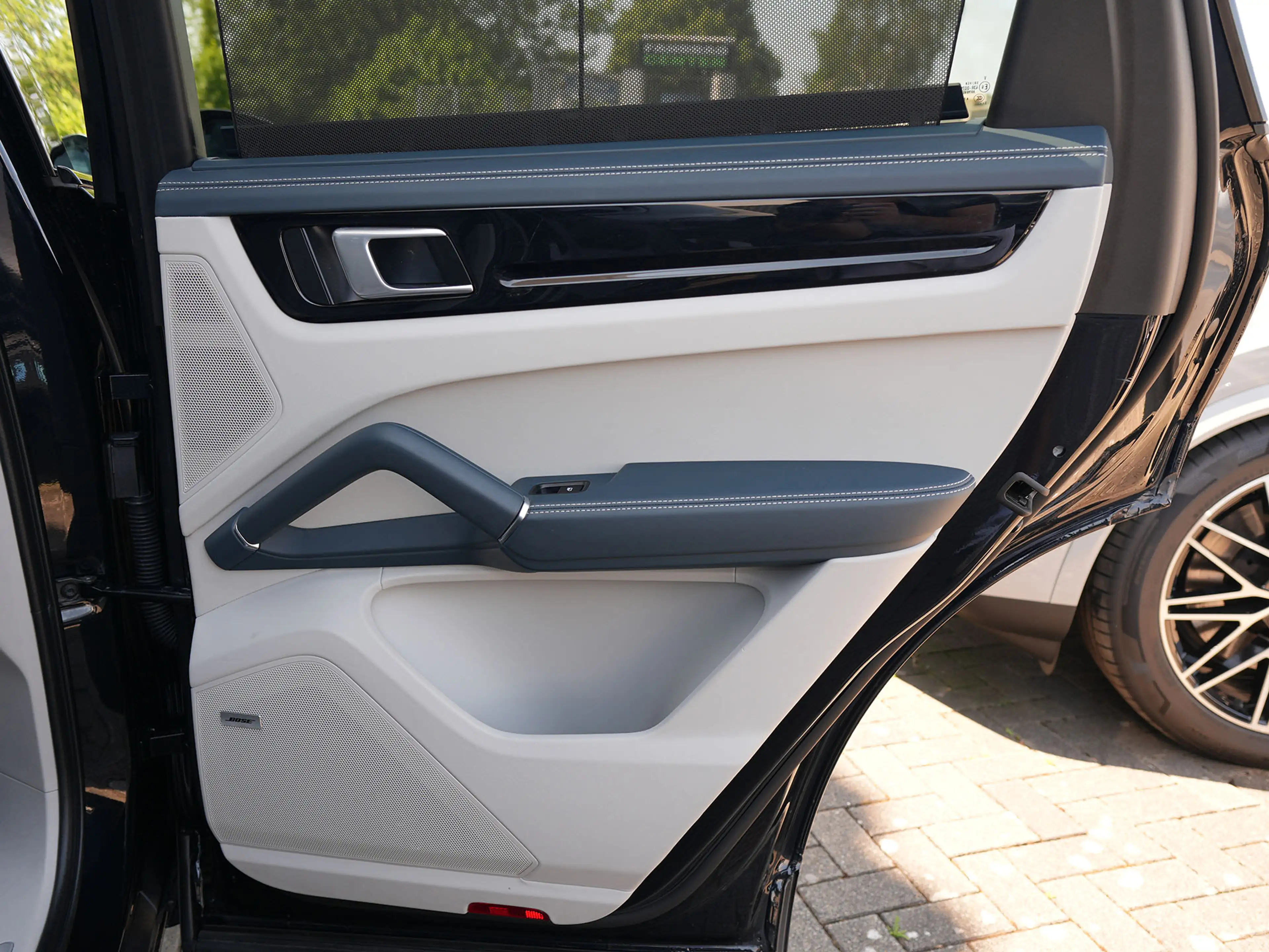 Porsche Cayenne E-Hybrid Coupé SPORTDESIGN-SPORTABGAS.-LUFTF.-PANO-LEDER KREIDE — photo 42