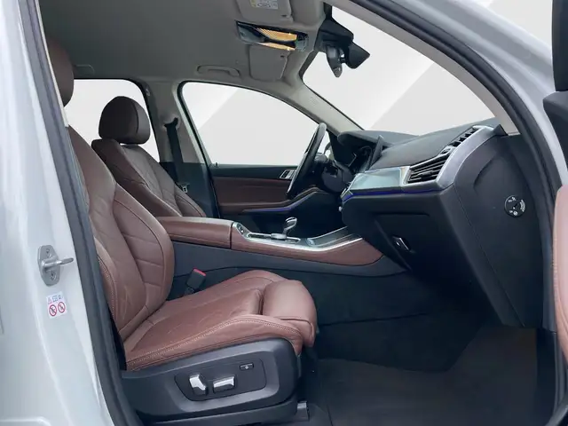 BMW X5 view 13