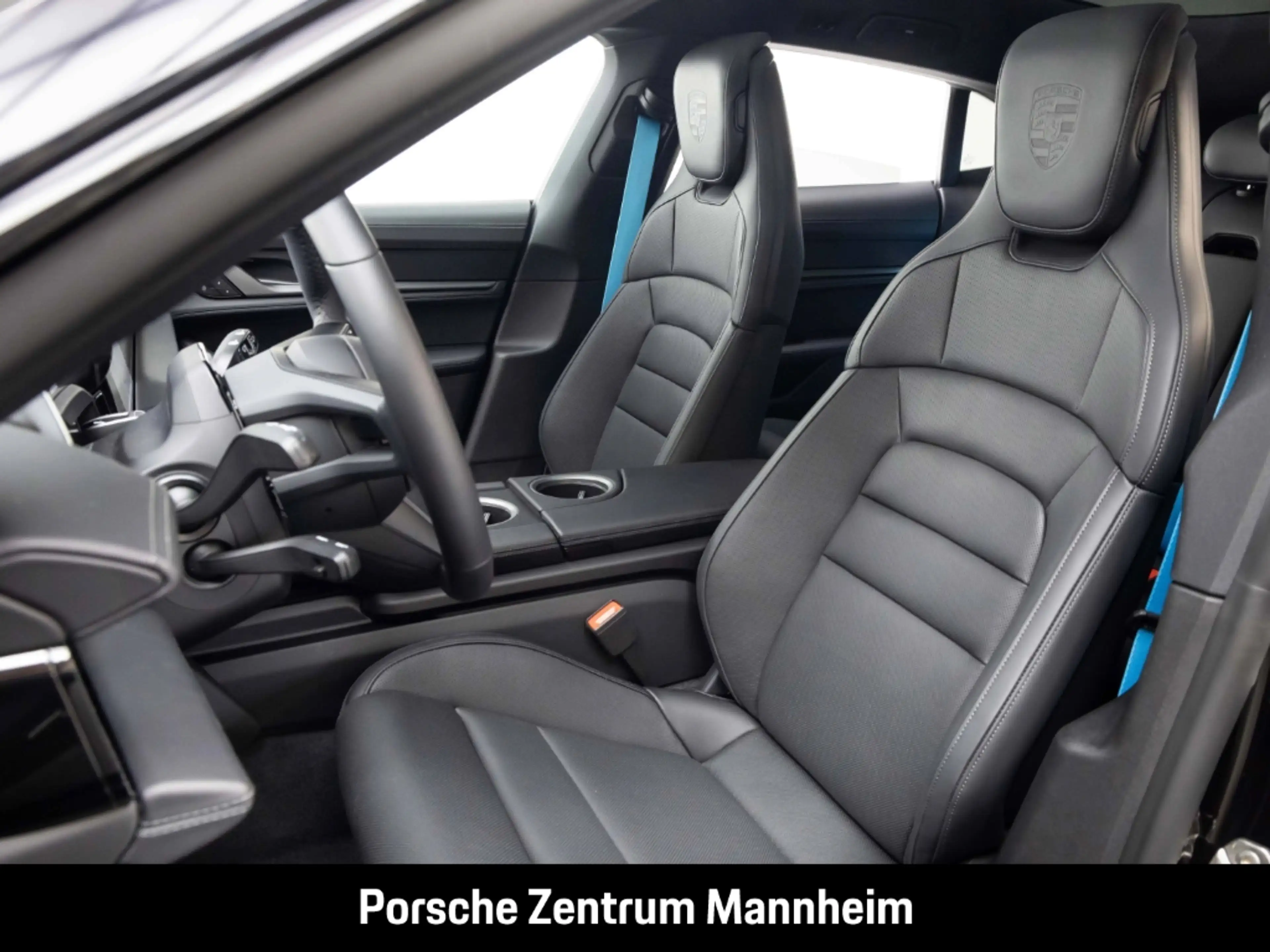 Porsche Taycan 4S Sport Turismo Black Edition — photo 5