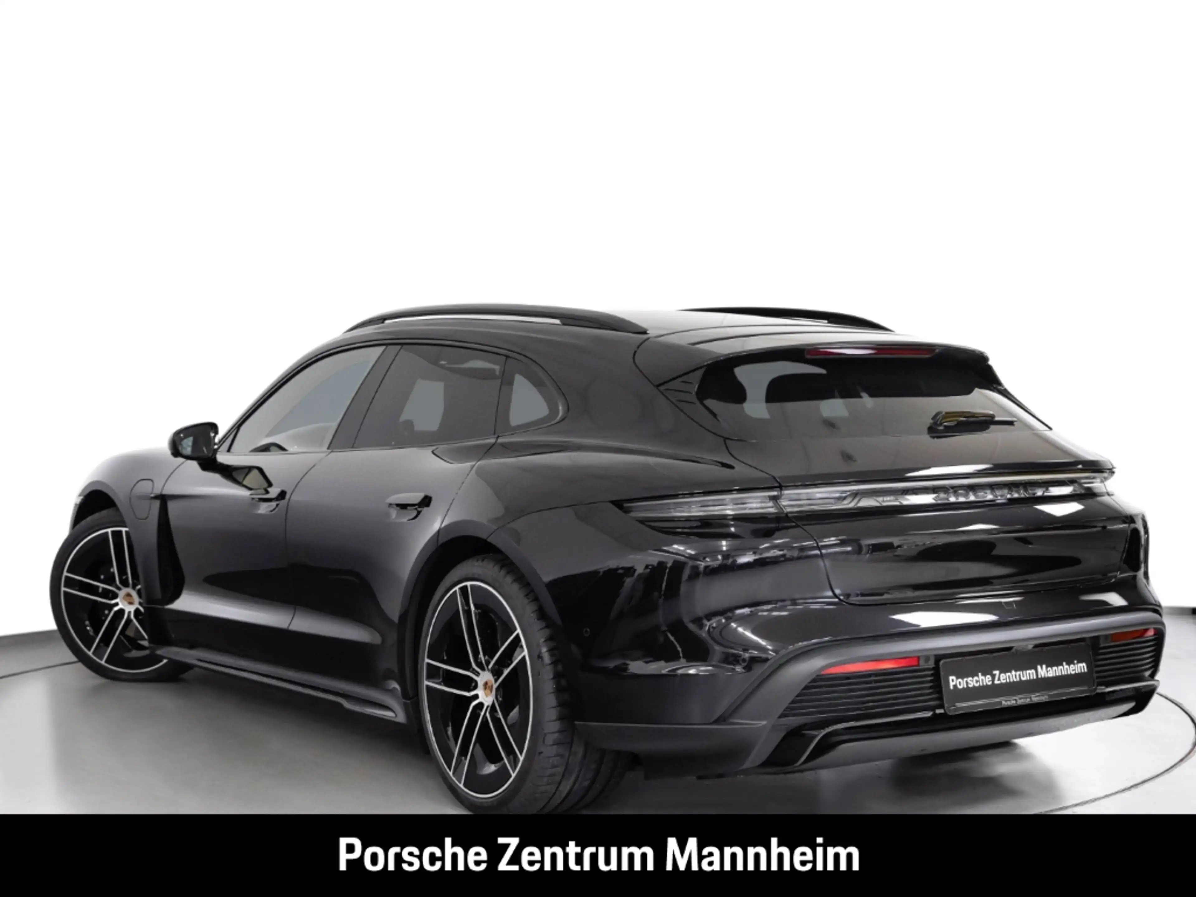 Porsche Taycan 4S Sport Turismo Black Edition — photo 3