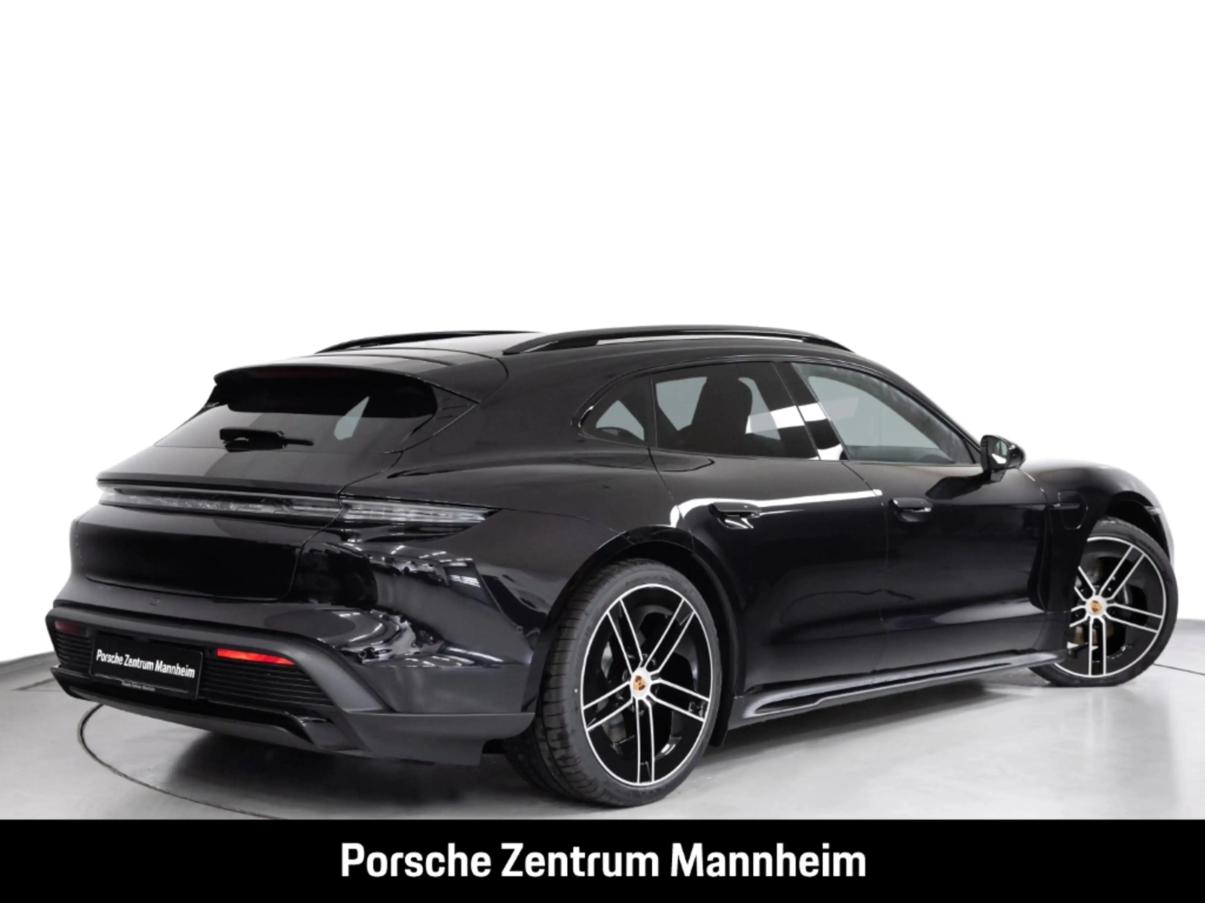 Porsche Taycan 4S Sport Turismo Black Edition — photo 11