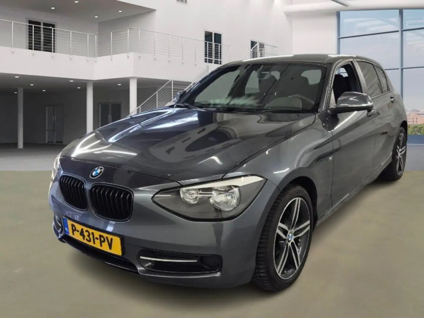 BMW 116 1-serie 116i M Sport Edition High Executive/ AUTOM Grijs - 1
