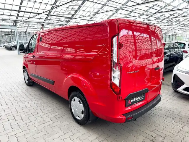 Ford Transit Custom view 4