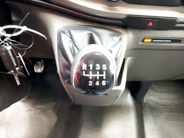 Ford Transit Custom view 13