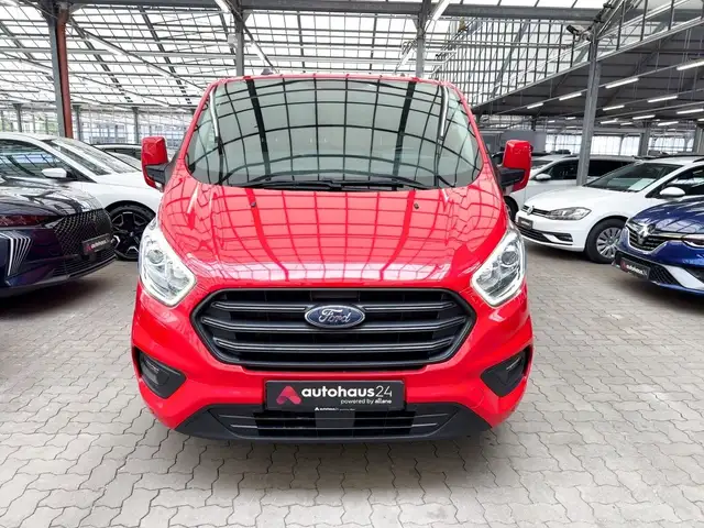 Ford Transit Custom view 2
