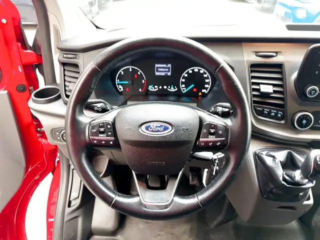 Ford Transit Custom view 10
