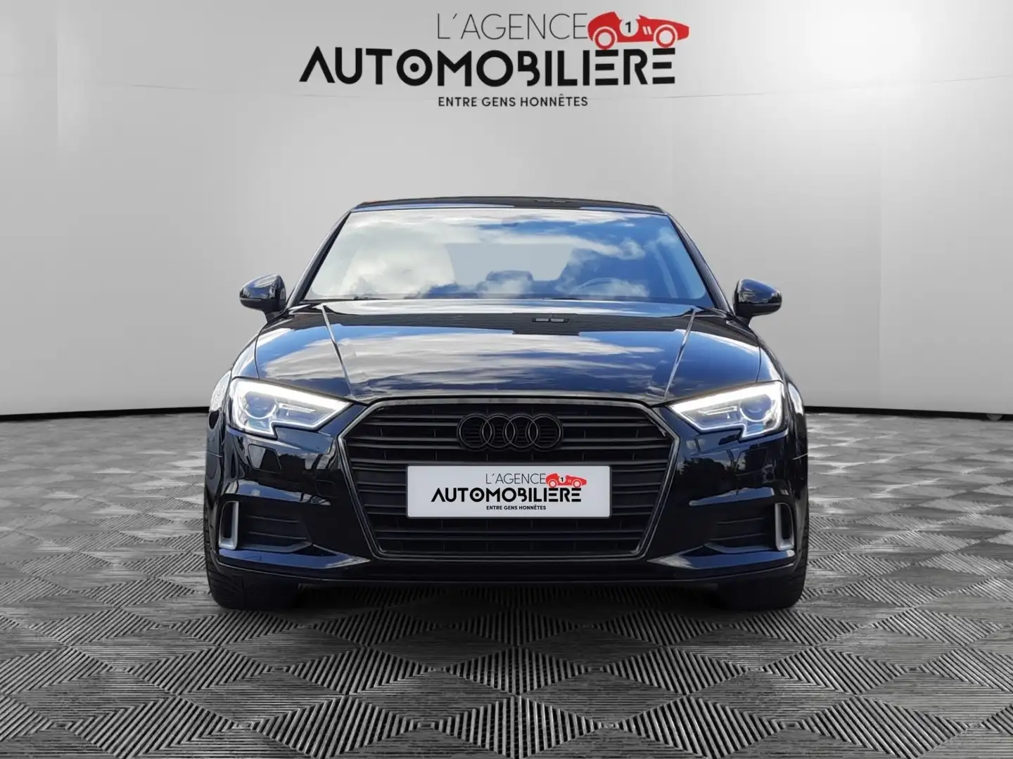 Audi A3 Sedan 1.0 TFSI SportLine/ Garantie 12 Mois Noir - 2