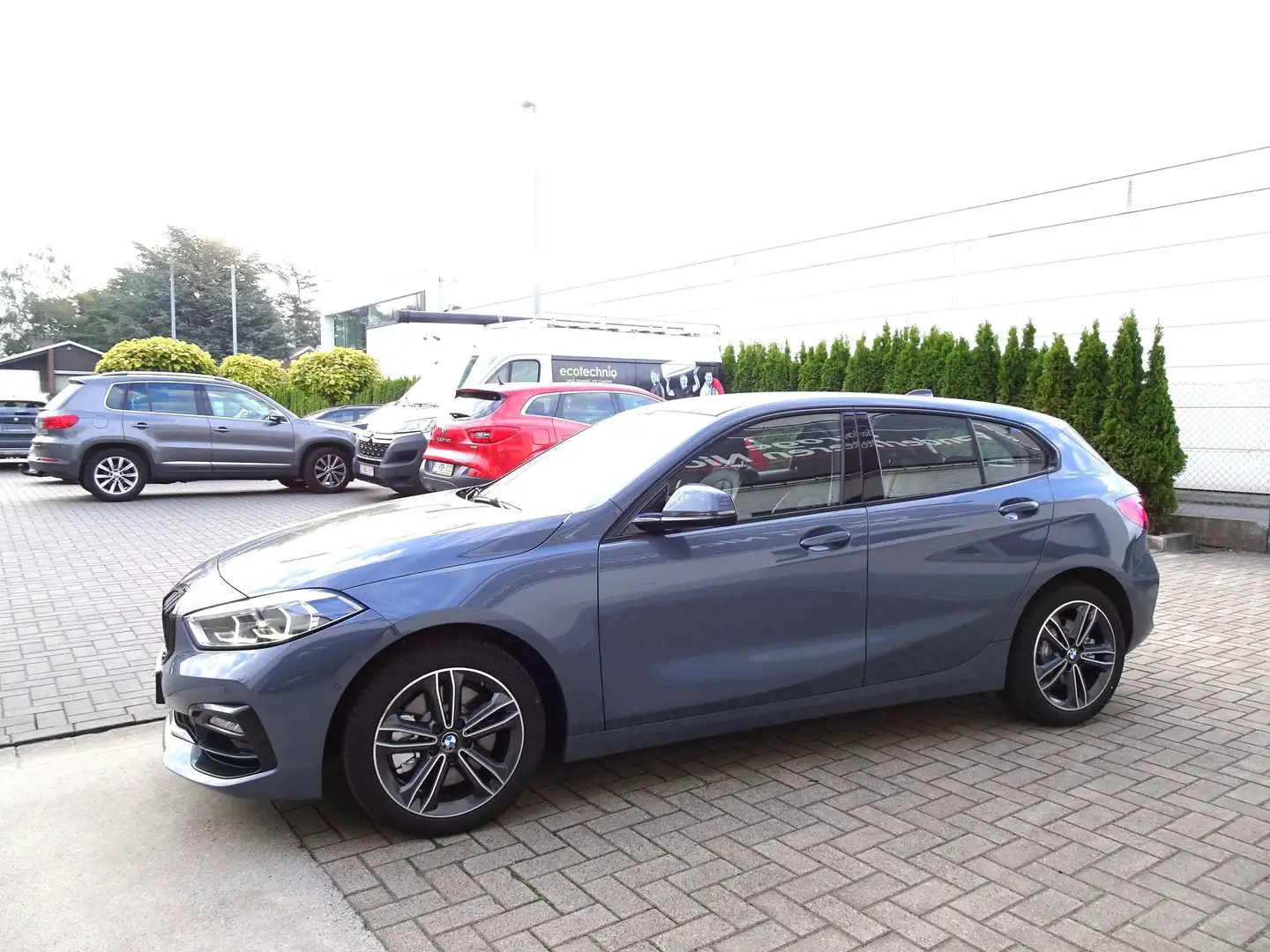 BMW 120 iA Sportline VIRTUAL,CARPLAY,CAMERA,HARMAN-KARDON Gris - 2