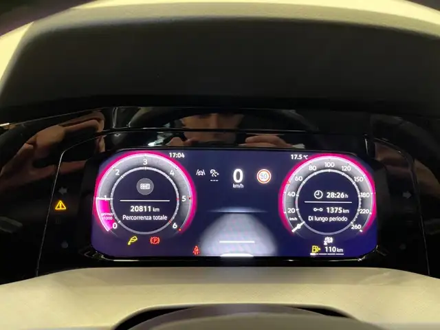 Volkswagen Golf view 5