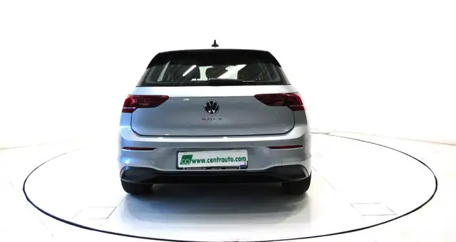 Volkswagen Golf view 4