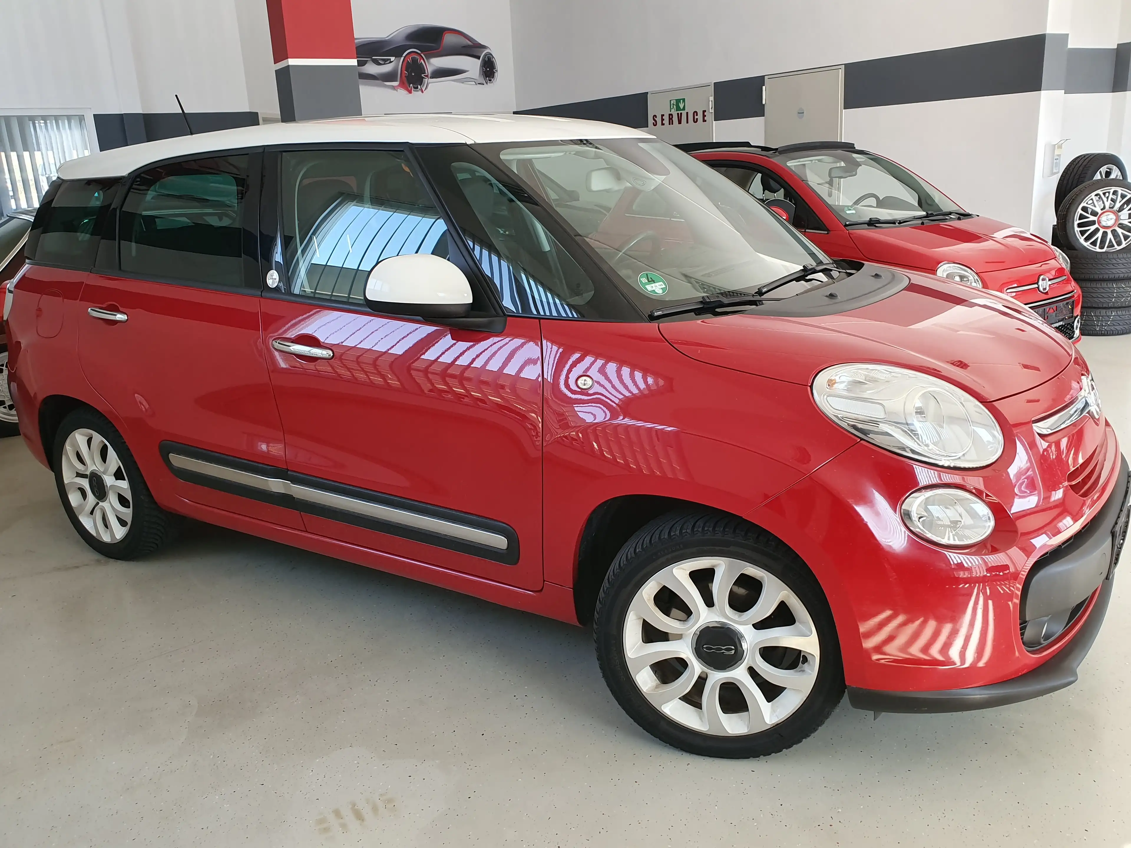 Fiat 500L Lounge — photo 4
