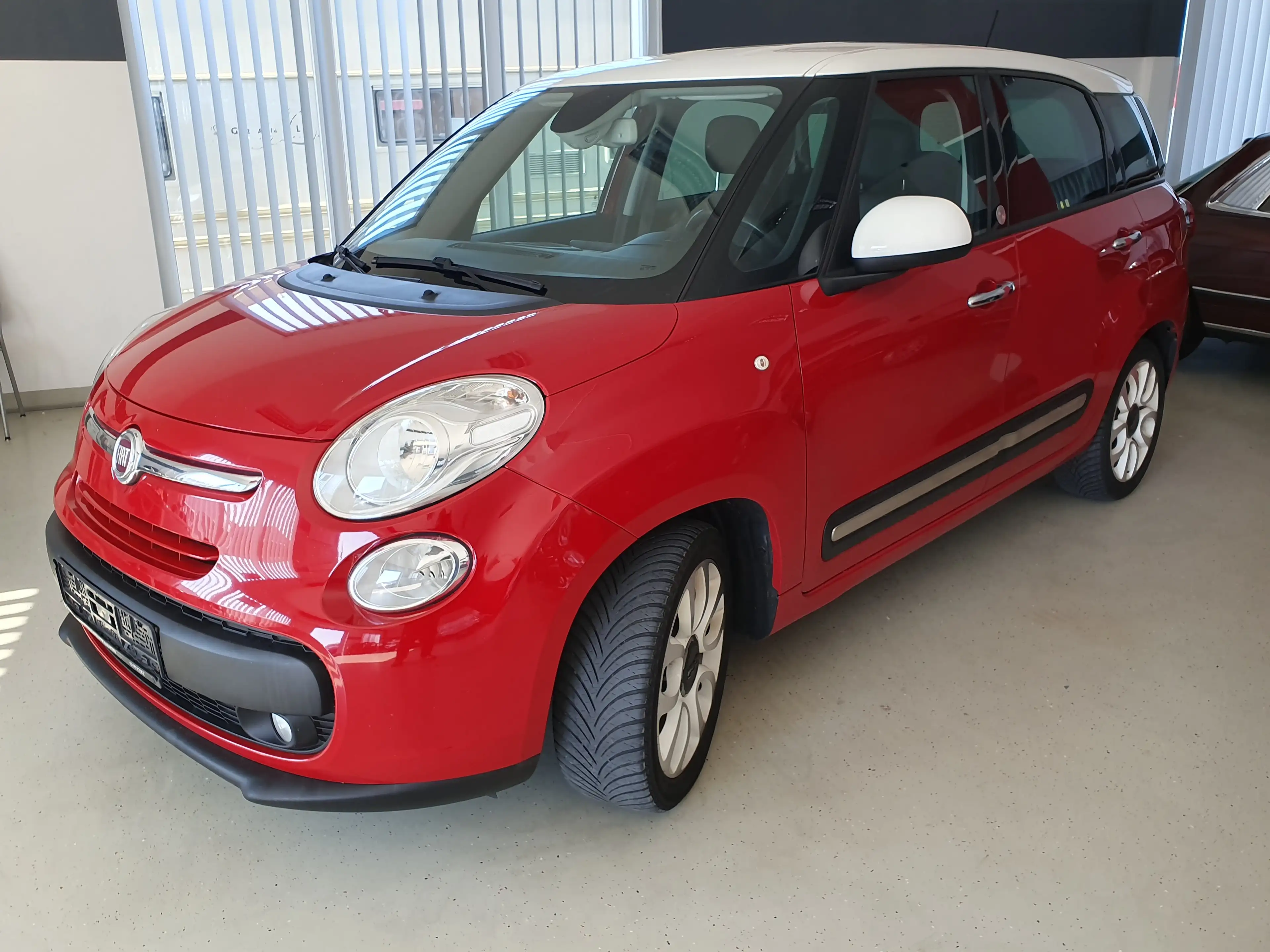 Fiat 500L Lounge — photo 2