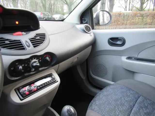 Renault Twingo view 13