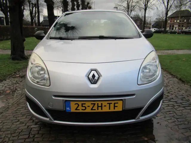 Renault Twingo view 2