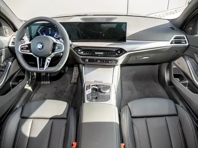 BMW 3 Series view 5