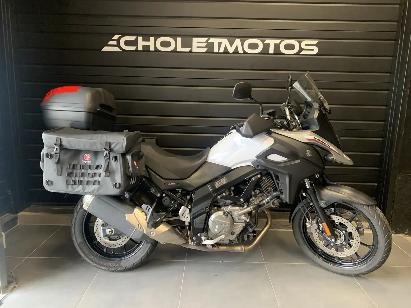 Suzuki V-Strom 650 Blanc - 1