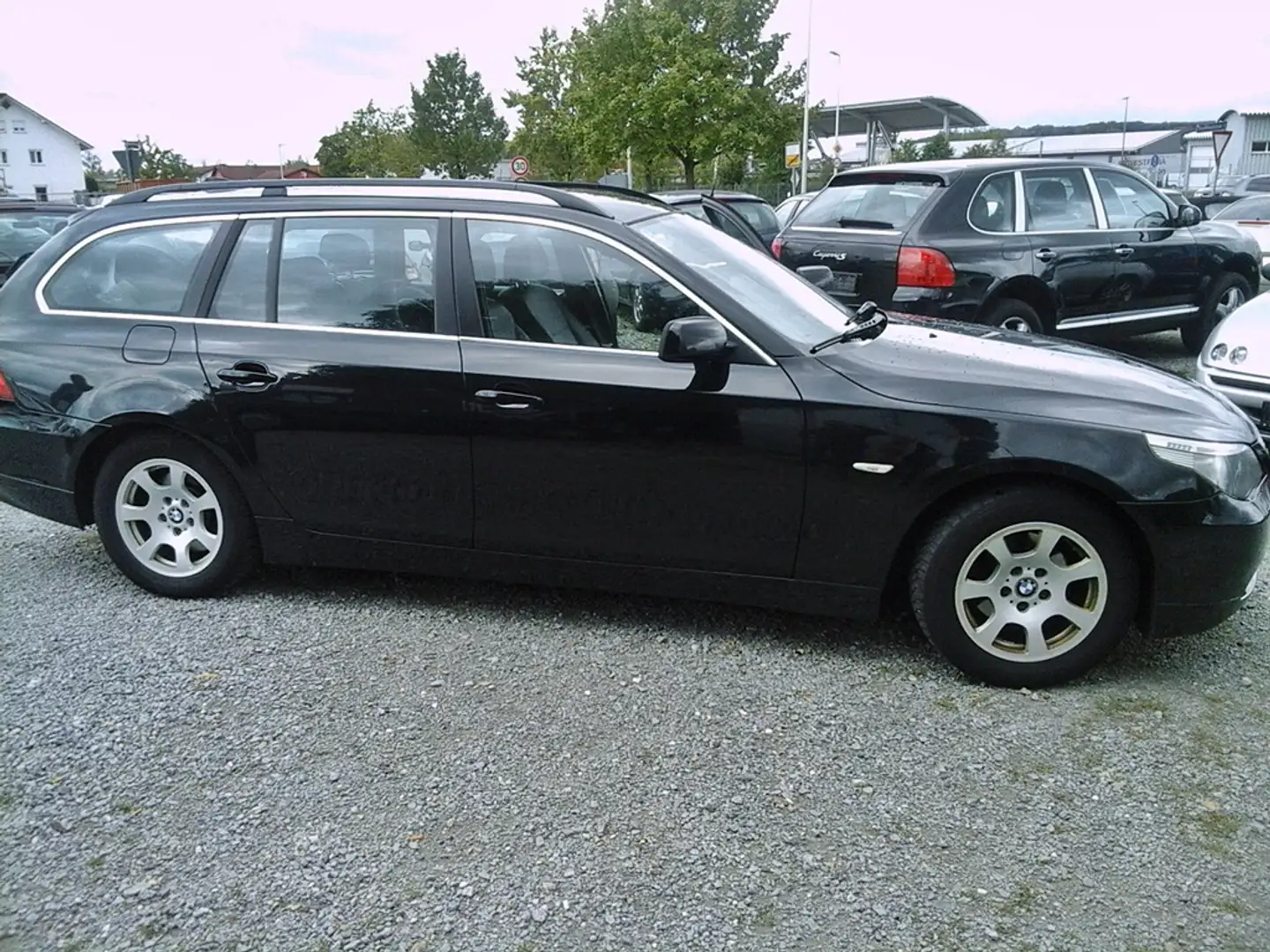 BMW 525 d Touring 07 / Alu+Klima+Leder+ 6 Gang+Navi/TÜV Schwarz - 2