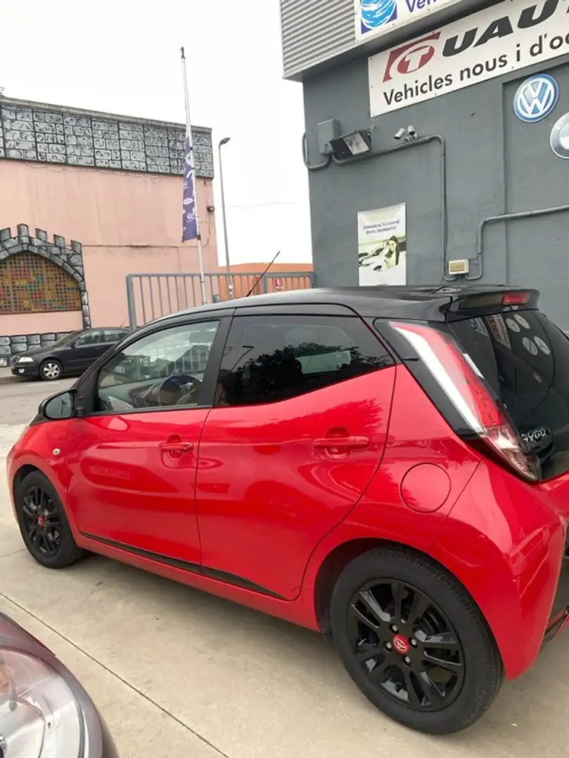 Toyota Aygo 1.0 VVT-i x-cite Rouge - 2