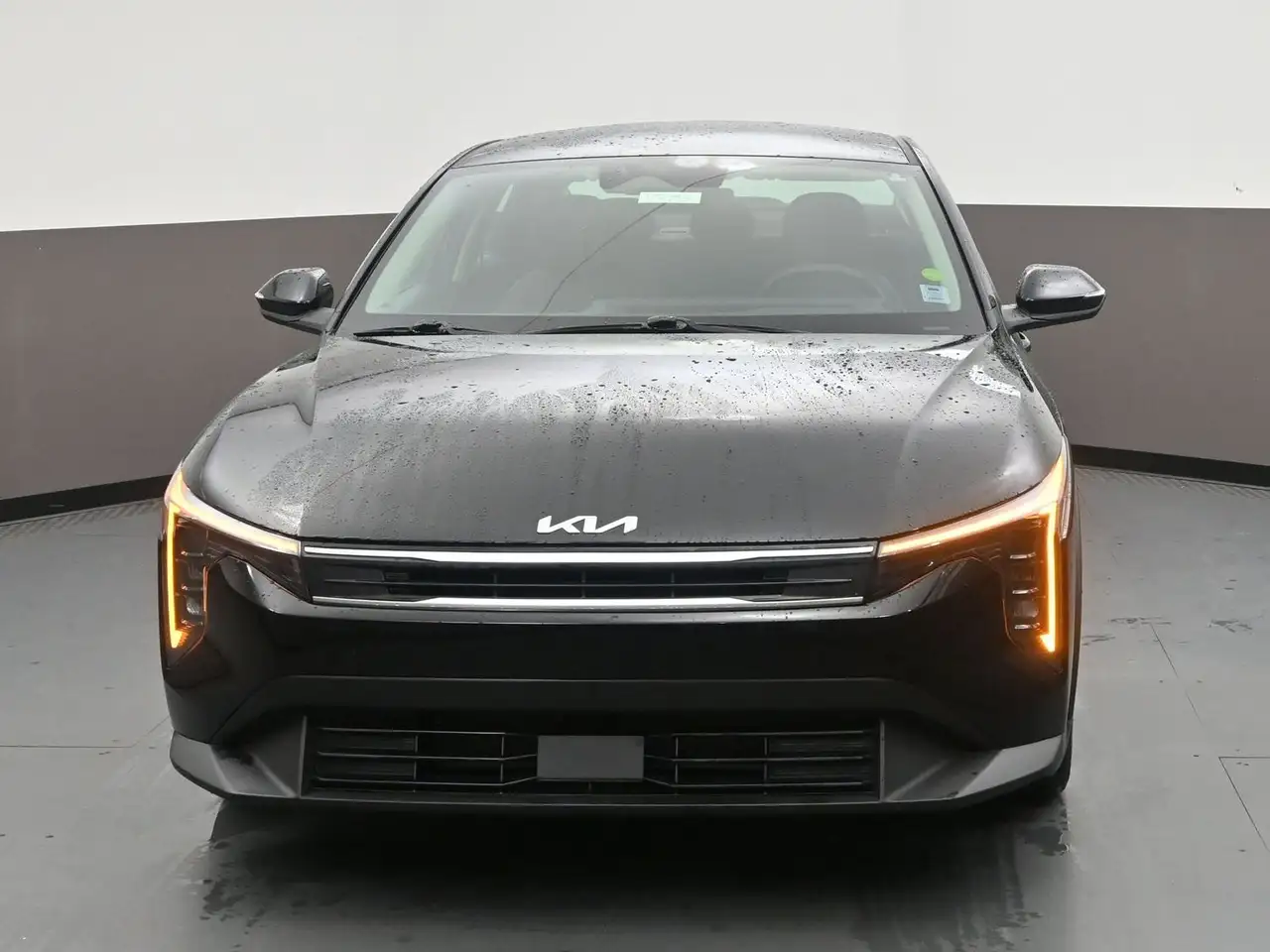 Kia K4 снимка Kia K4