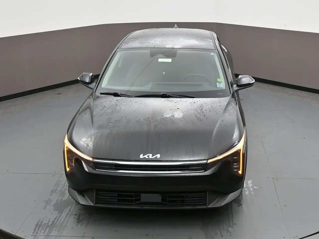 Kia K4 снимка Kia K4