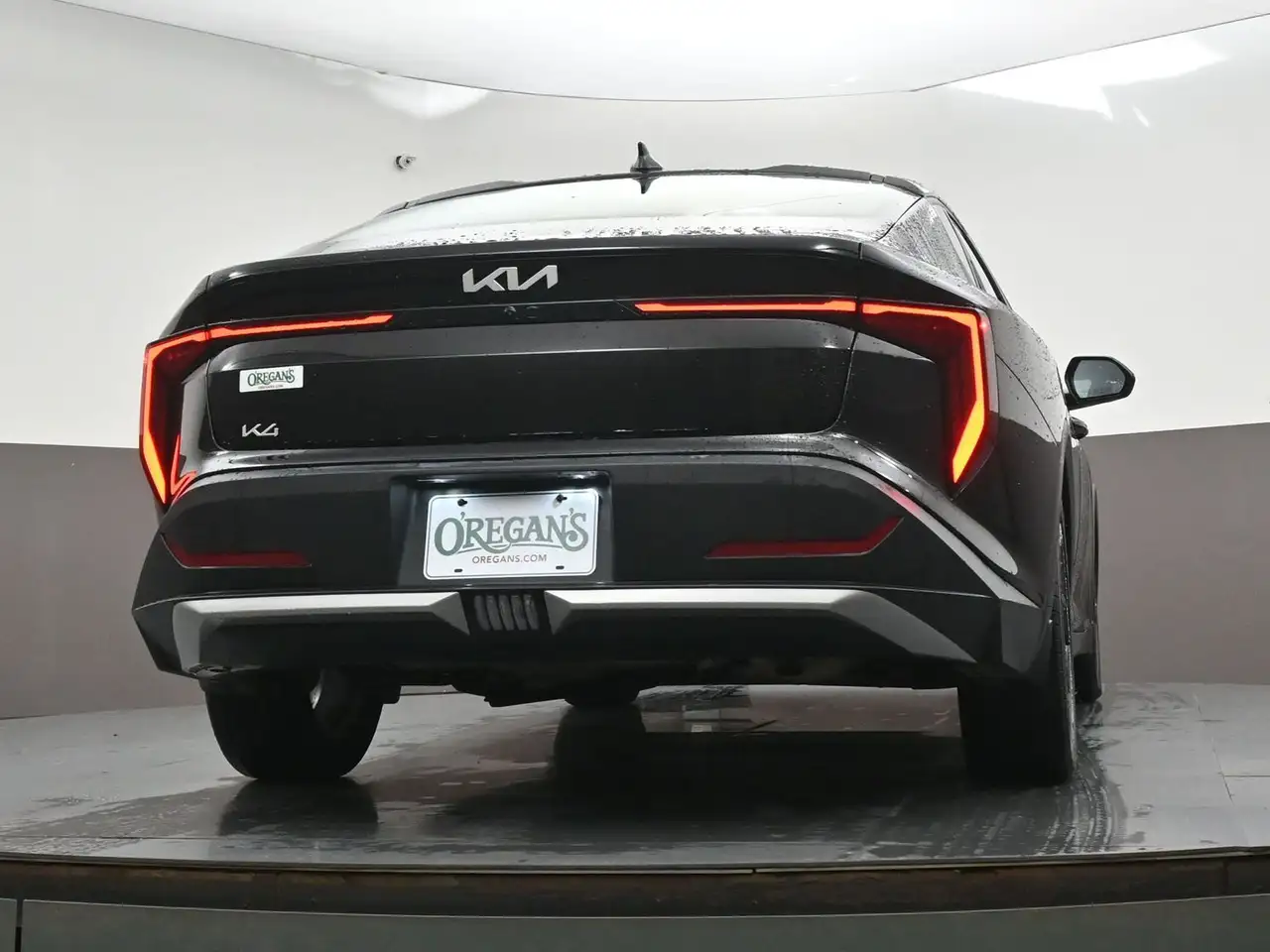 Kia K4 снимка Kia K4