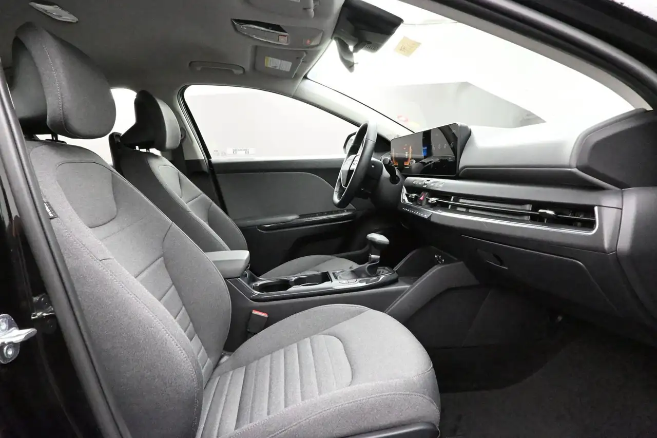Kia K4 снимка Kia K4