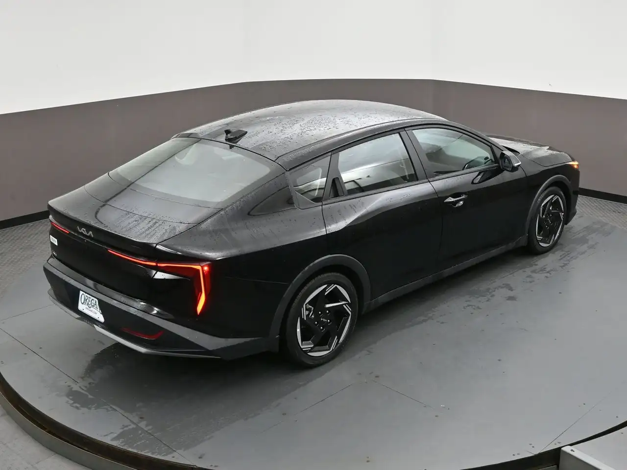 Kia K4 снимка Kia K4