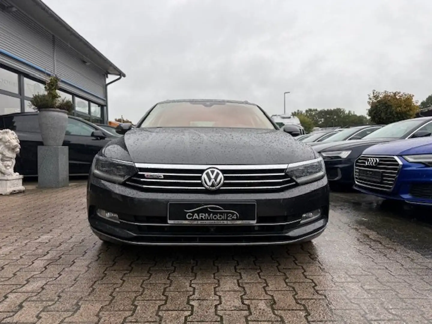 Volkswagen Passat Variant Passat Variant 2.0 TDI SCR 4Motion DSG Highline Grau - 2