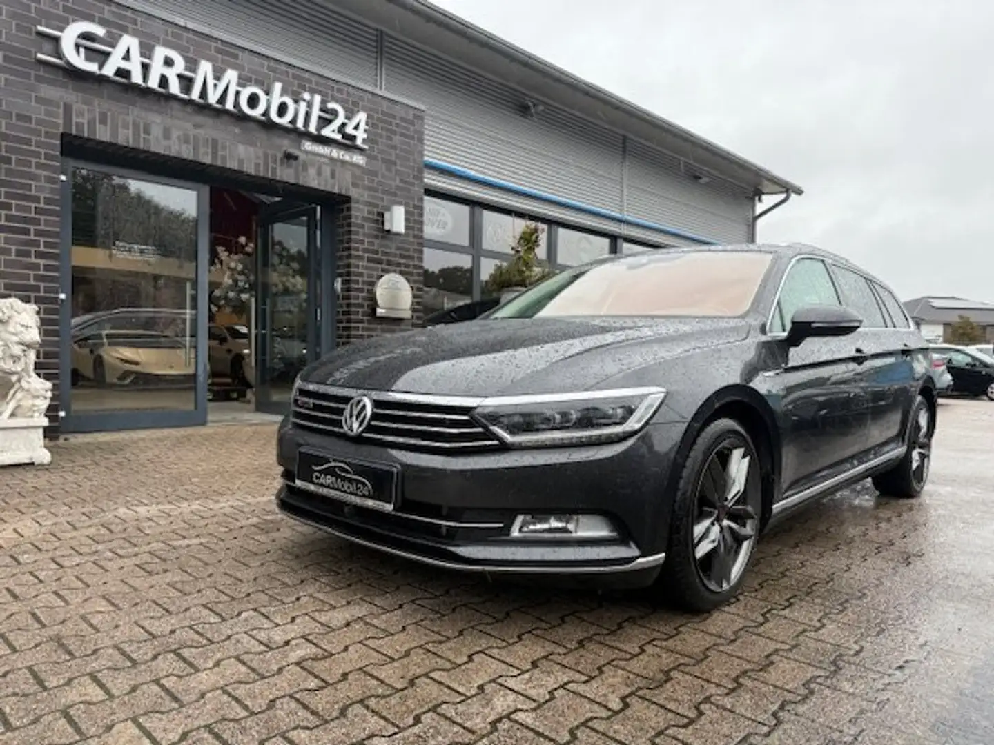 Volkswagen Passat Variant Passat Variant 2.0 TDI SCR 4Motion DSG Highline Grau - 1