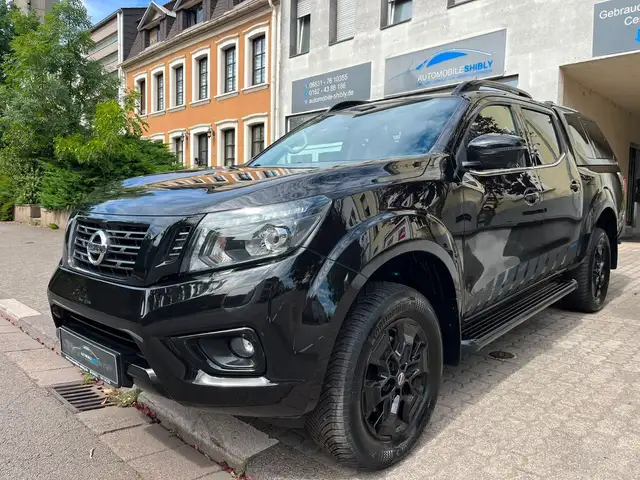 Nissan Navara NP-300 2.3 dCi N-Guard  Double Cab 4x4