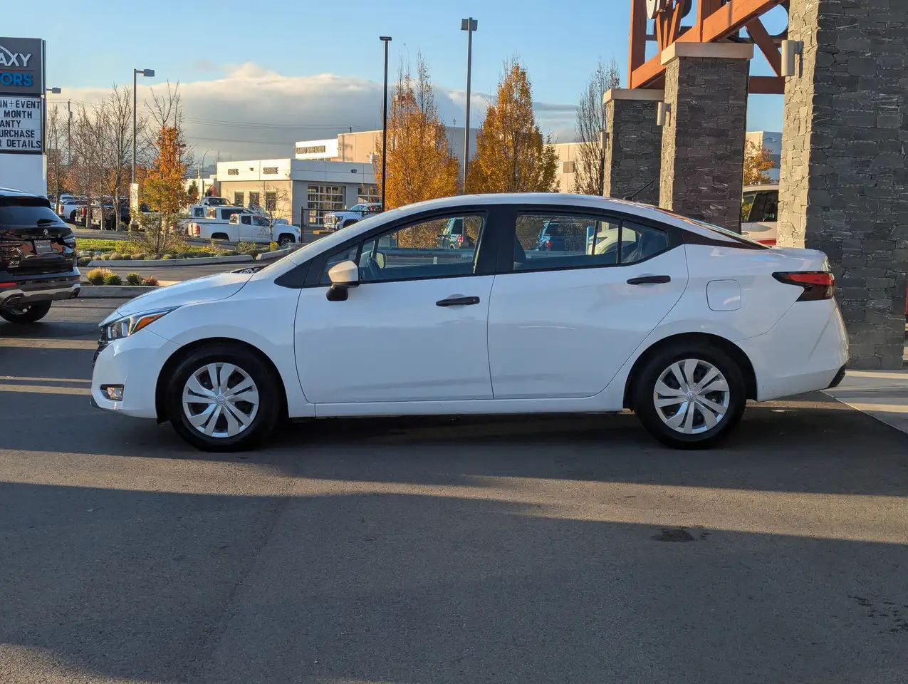 Nissan Versa снимка Nissan Versa