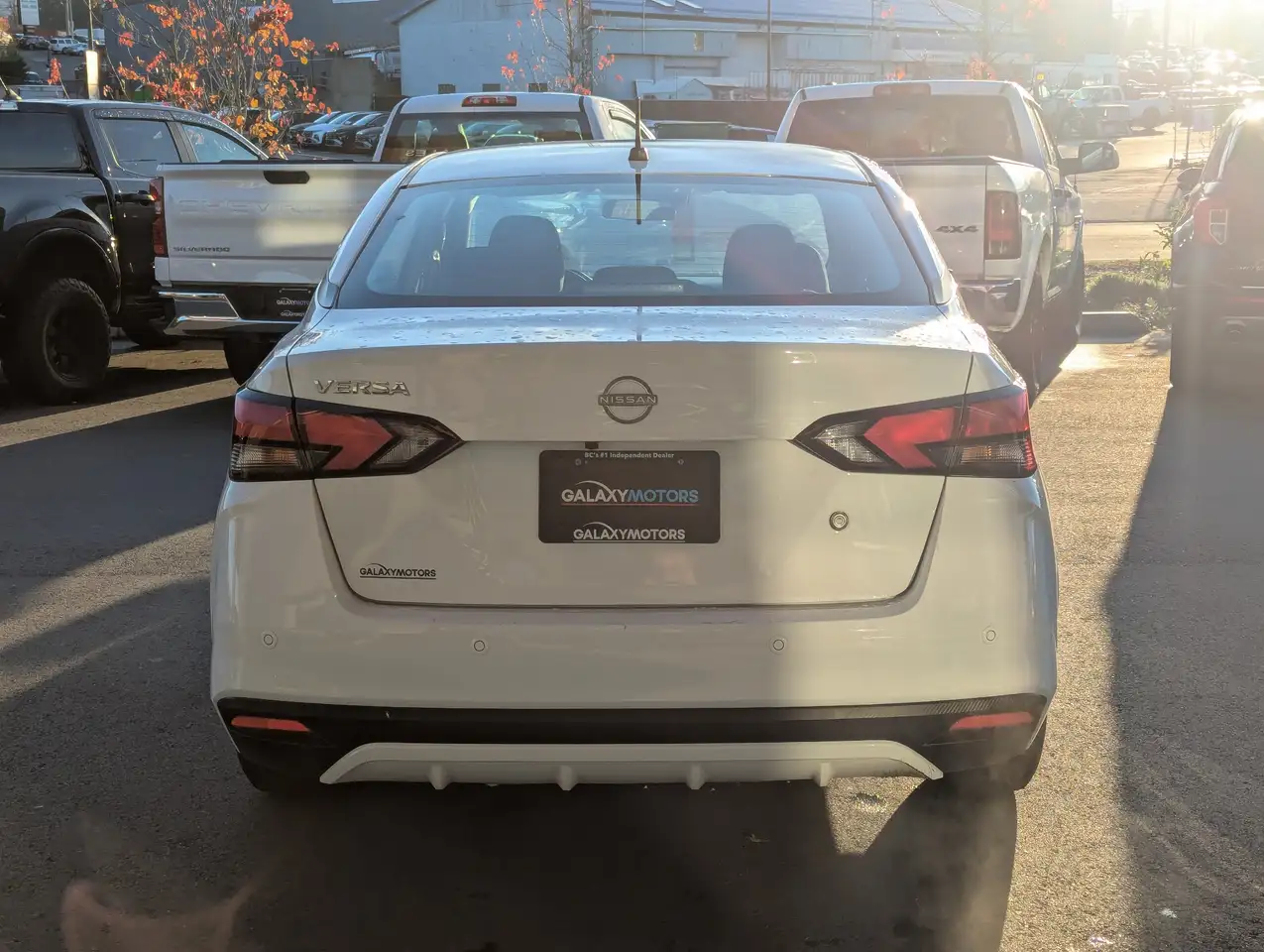 Nissan Versa снимка Nissan Versa