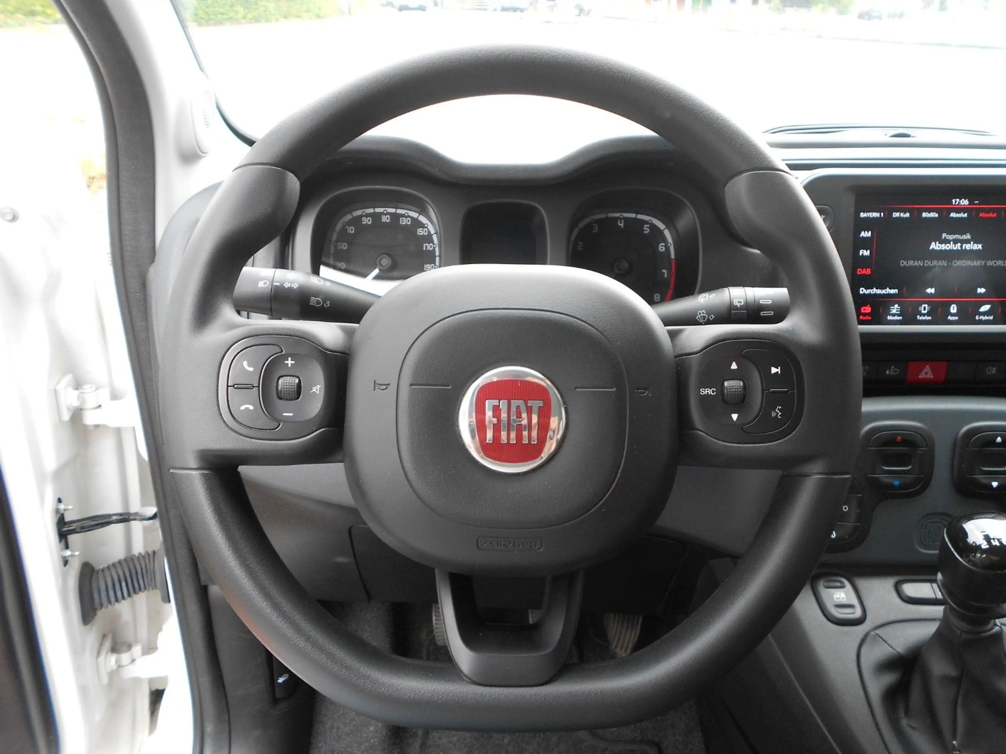 Fiat Panda Mild-Hybrid Klimaautomatik MFL DAB — photo 12