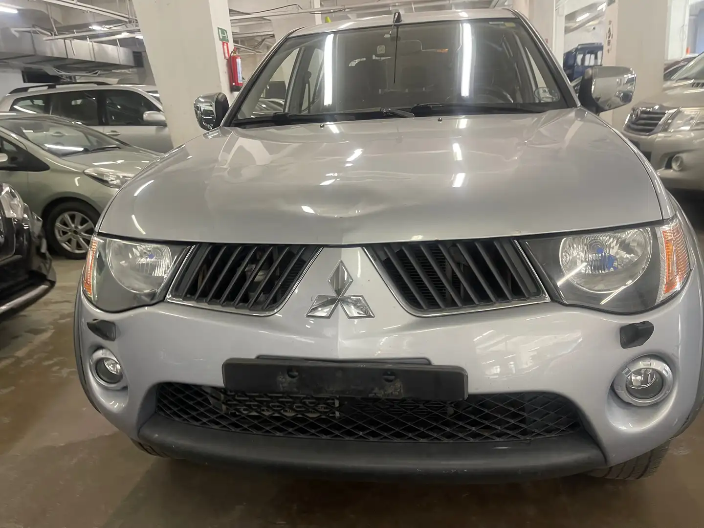 Mitsubishi L200 2.5 Turbo DI-D 4WD Intense Rouge - 1