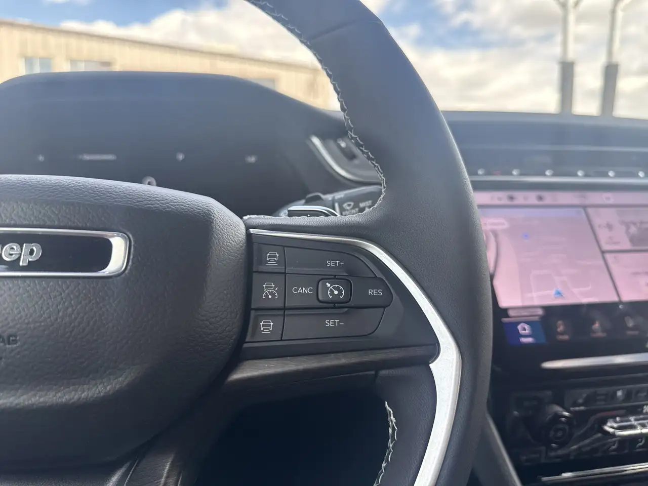 Jeep Grand Cherokee снимка Jeep Grand Cherokee