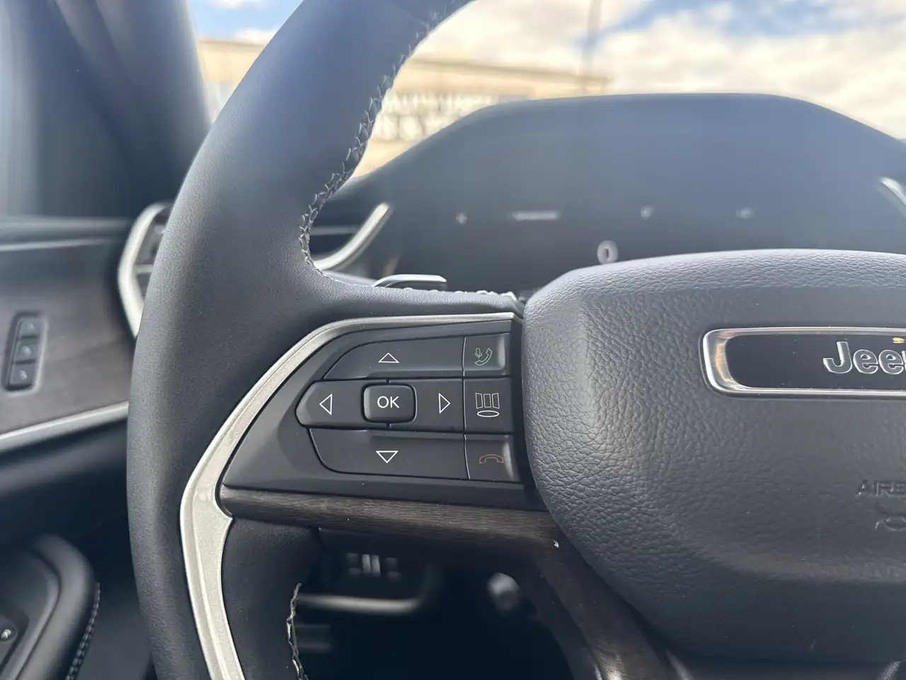 Jeep Grand Cherokee снимка Jeep Grand Cherokee