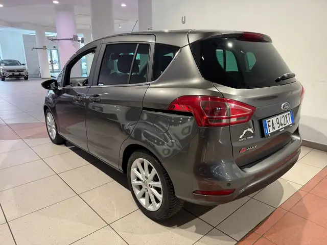 Ford B-Max view 3