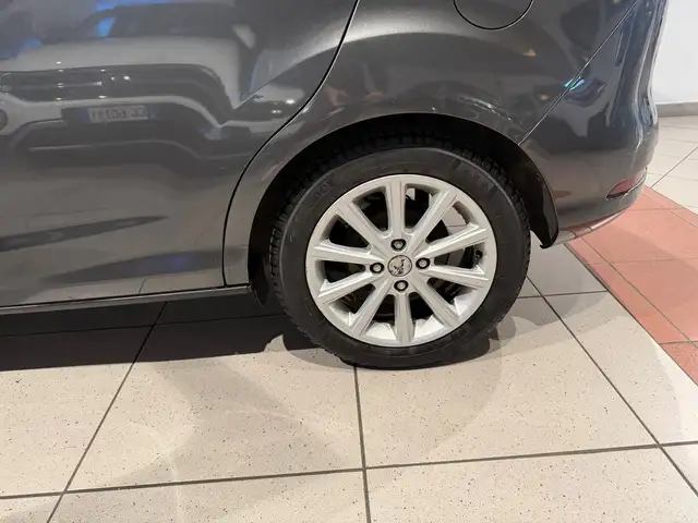 Ford B-Max view 14