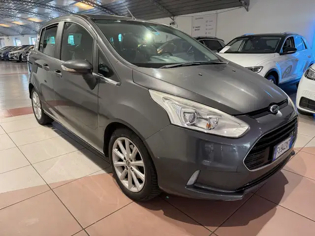 Ford B-Max view 6