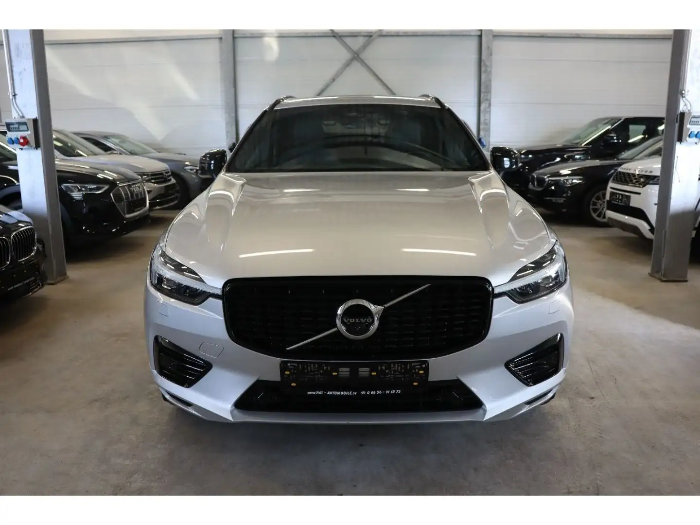 Volvo XC60 R Design Recharge Plug-In Hybrid AWD 360°K Argent - 2