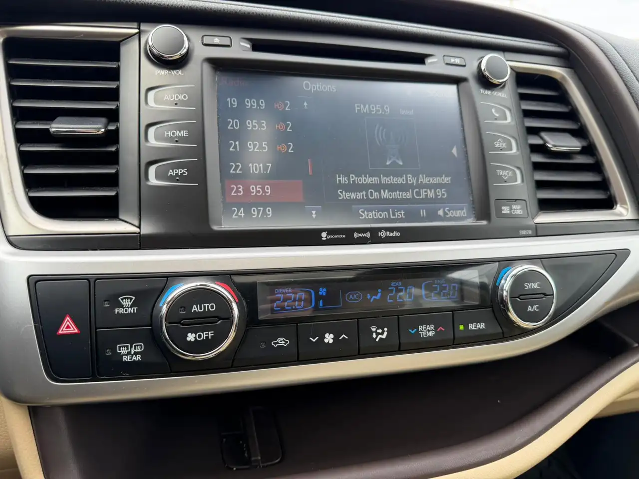 Toyota Highlander снимка Toyota Highlander