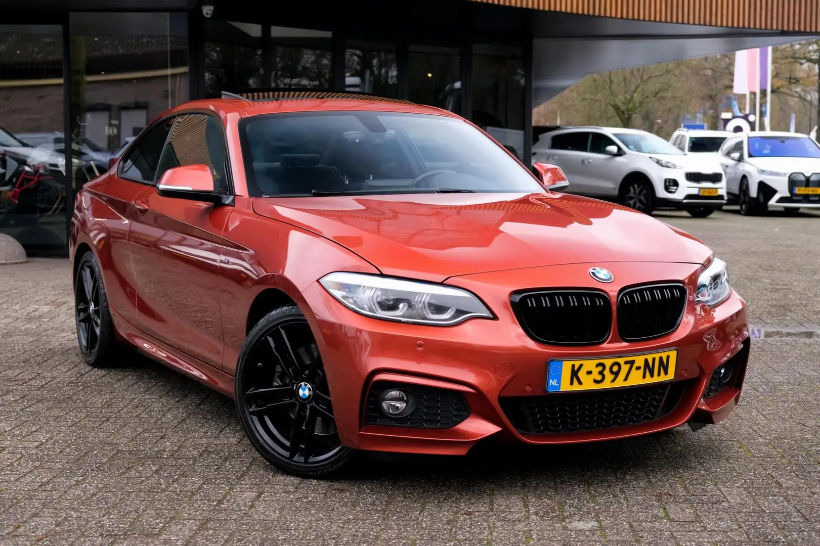 BMW 230 2-serie Coupé 230i High Executive|M-Sport|Schuif-/ Orange - 2