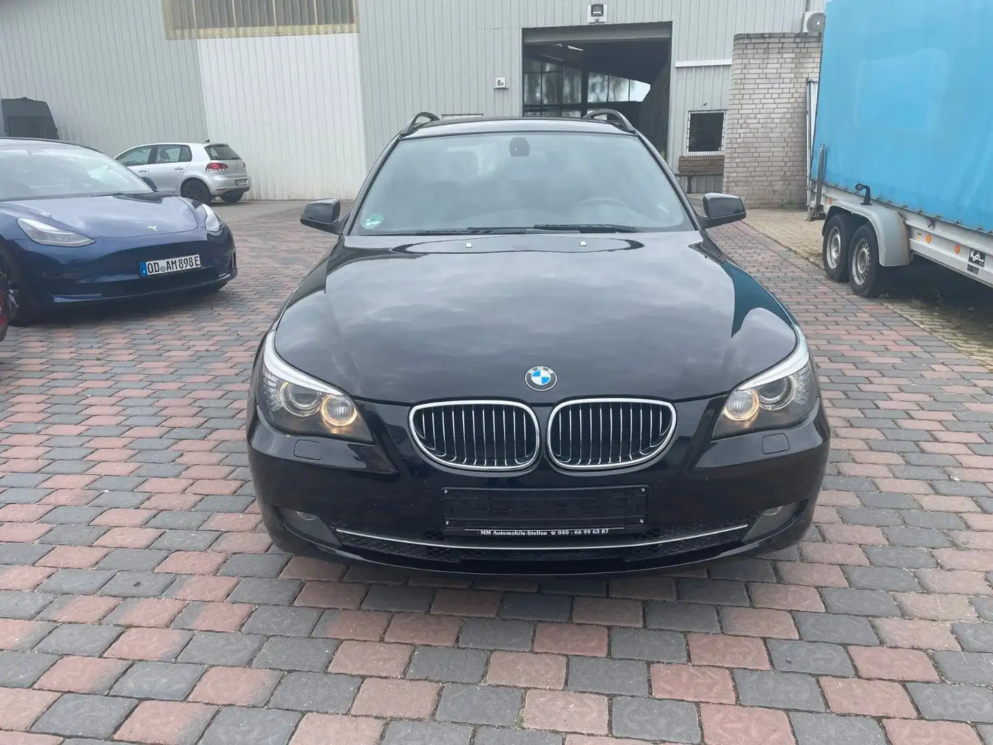 BMW 520 d Touring Edition Exclusive NAVI, PDC, Shz Schwarz - 2