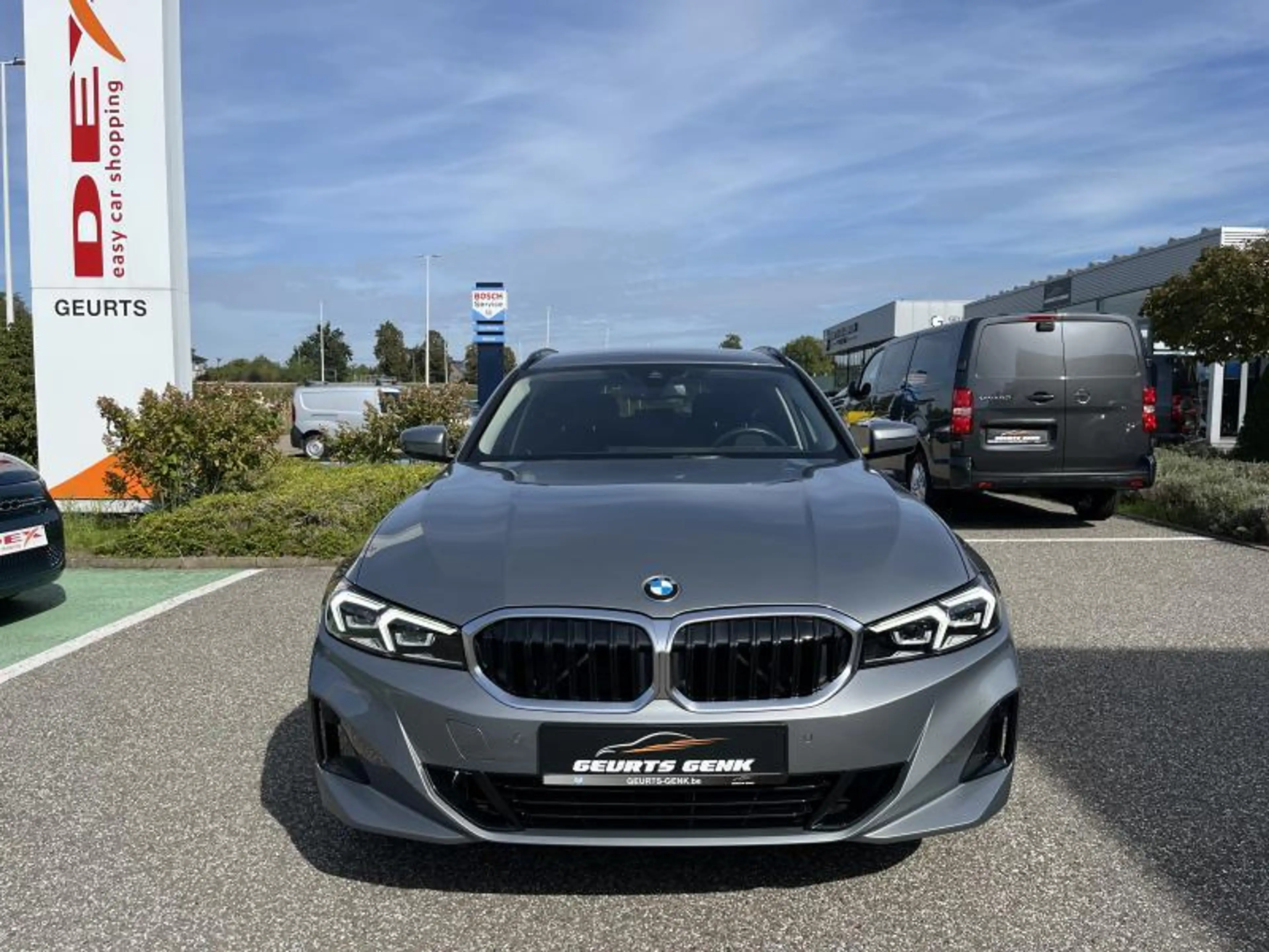 BMW 318 touring — photo 8
