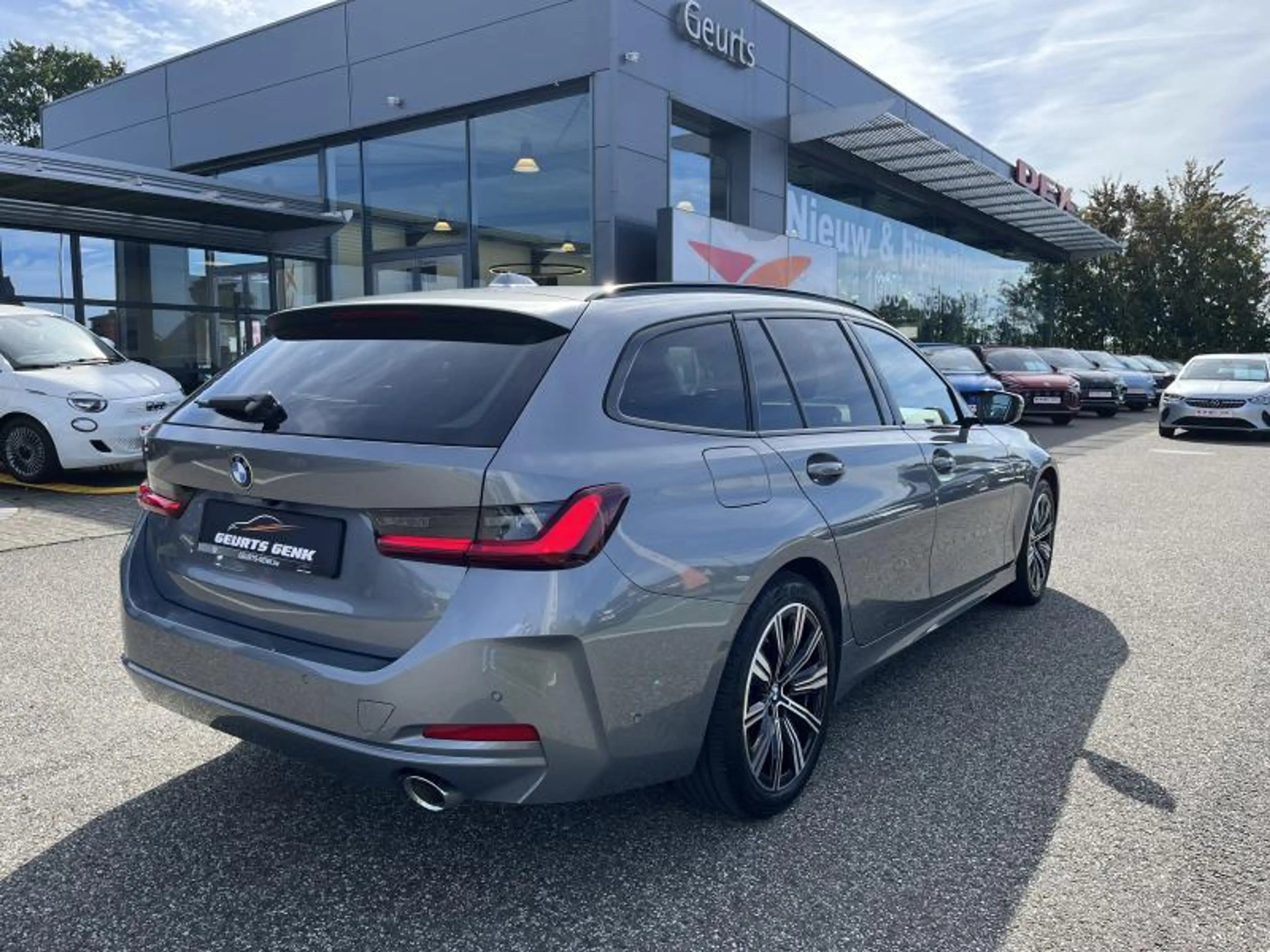 BMW 318 touring — photo 5