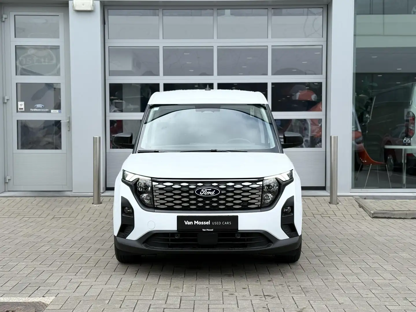 Ford Transit Courier 43kWh 100kW Trend Directiewagen beschikbaar 27/11 Blanc - 2