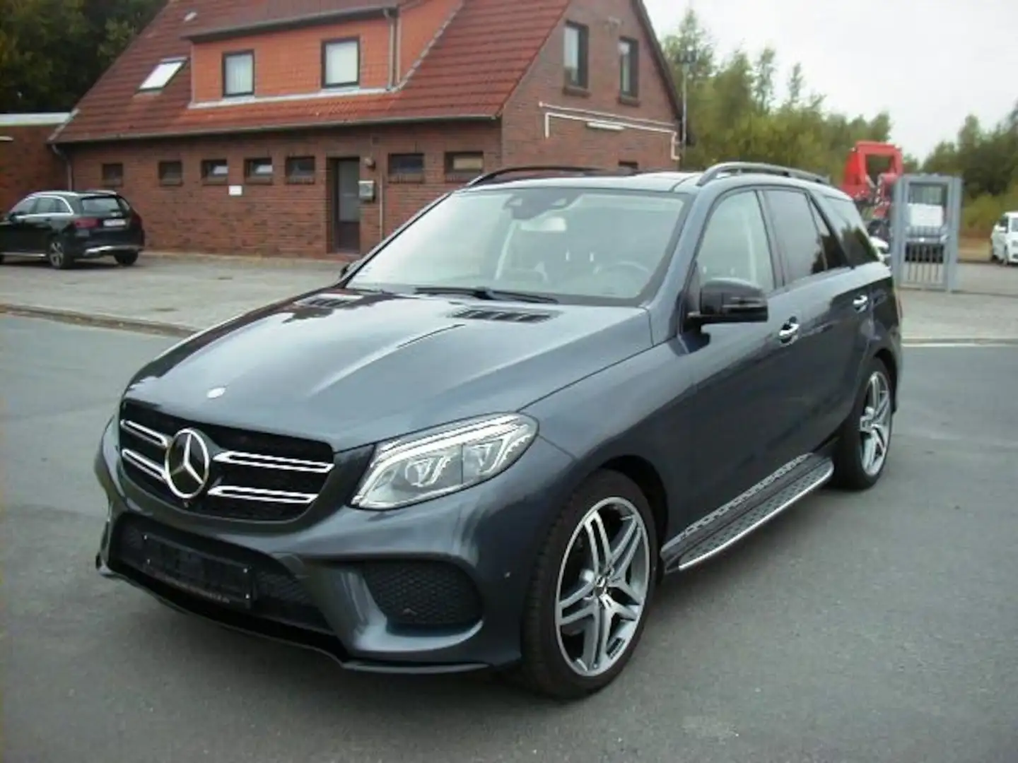 Mercedes-Benz GLE 350 d AMG+BO Sound+PANO+DISTR+360°+ILS+21+Standheizung Grau - 1