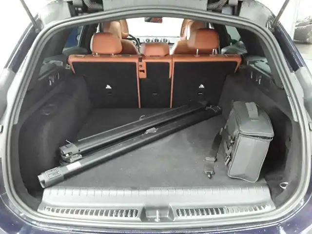 Mercedes-Benz C-Class view 15