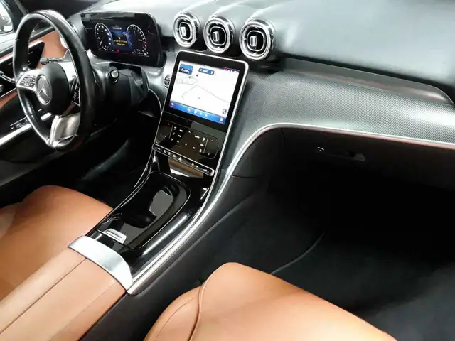 Mercedes-Benz C-Class view 9